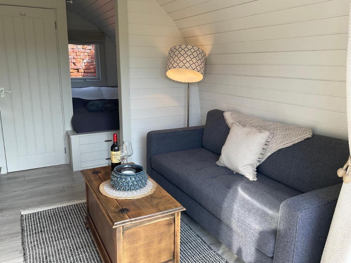Secluded Cosy Luxury Pod With Wood Fired Hot Tub Hotel Shrewsbury Exterior photo